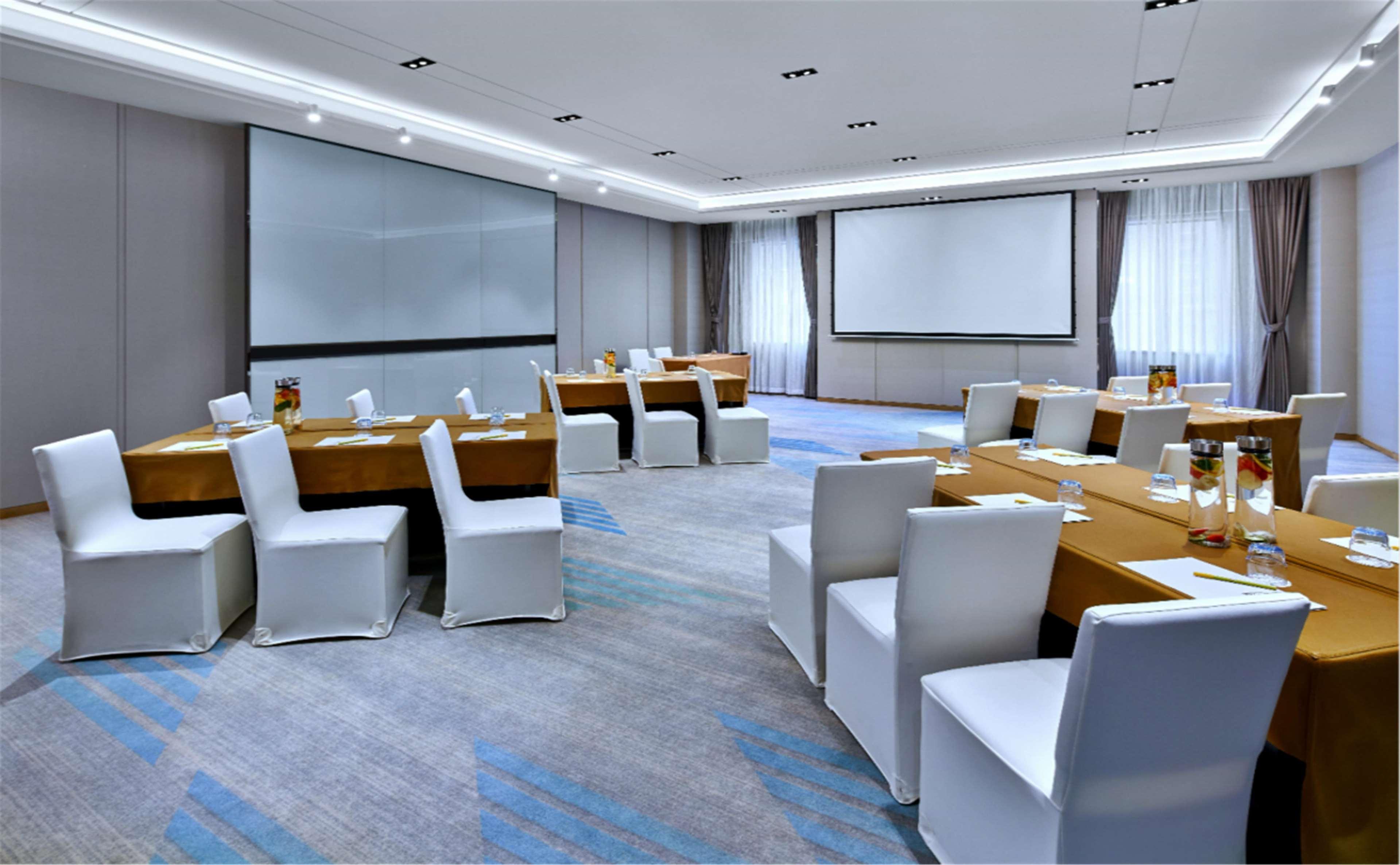 Hilton Garden Inn Foshan Esterno foto
