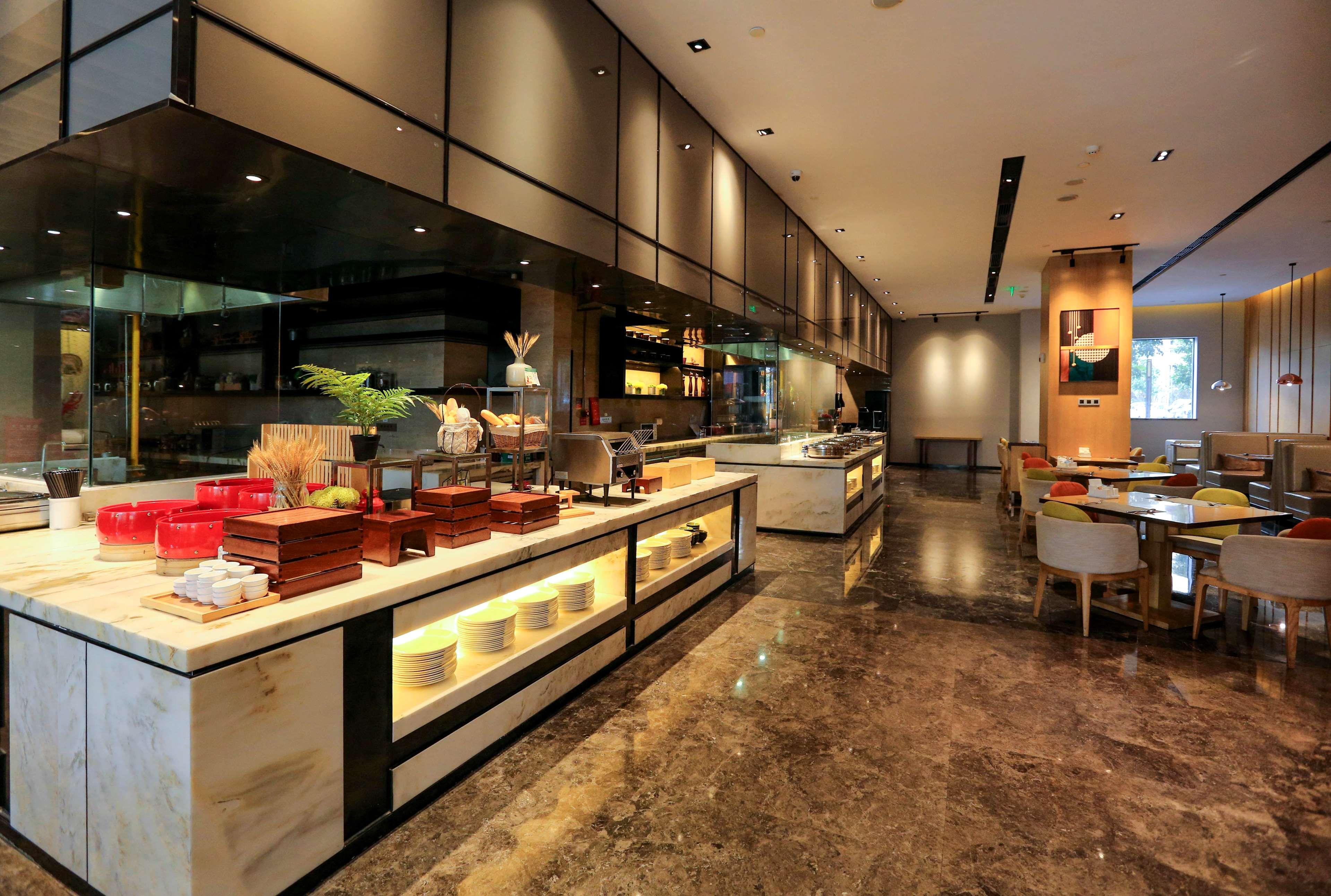 Hilton Garden Inn Foshan Esterno foto