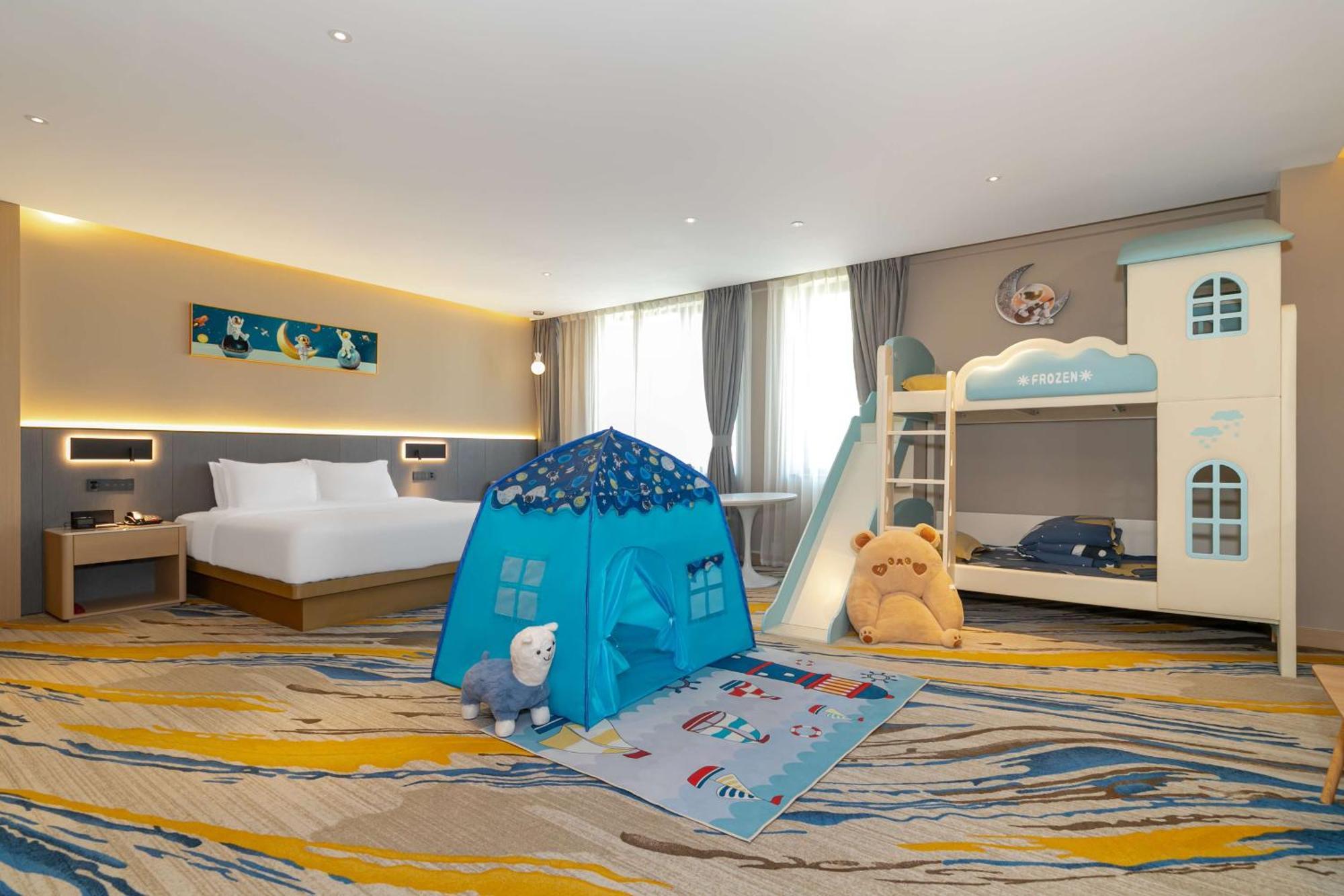 Hilton Garden Inn Foshan Esterno foto